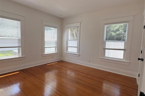 Casa en alquiler en Tampa, Florida, 3 dormitorios, 143.07 m2 № 2111683 - foto 13
