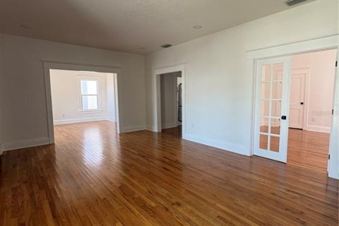 Casa en alquiler en Tampa, Florida, 3 dormitorios, 143.07 m2 № 2111683 - foto 4