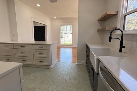 Casa en alquiler en Tampa, Florida, 3 dormitorios, 143.07 m2 № 2111683 - foto 7