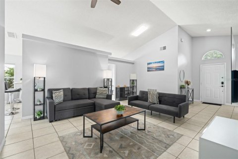 Casa en venta en Davenport, Florida, 4 dormitorios, 154.31 m2 № 2347710 - foto 3