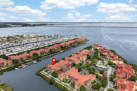 Copropriété à vendre à Clearwater, Floride: 3 chambres, 134.99 m2 № 2111159 - photo 3