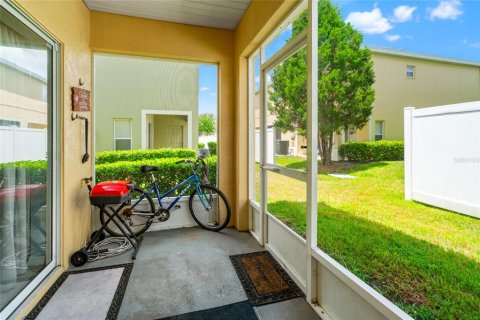 Touwnhouse à vendre à Tampa, Floride: 2 chambres, 108.97 m2 № 1919505 - photo 23