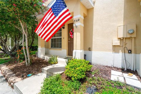 Touwnhouse à vendre à Tampa, Floride: 2 chambres, 108.97 m2 № 1919505 - photo 4
