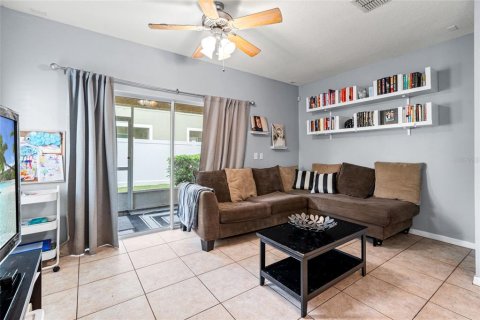 Touwnhouse à vendre à Tampa, Floride: 2 chambres, 108.97 m2 № 1919505 - photo 13