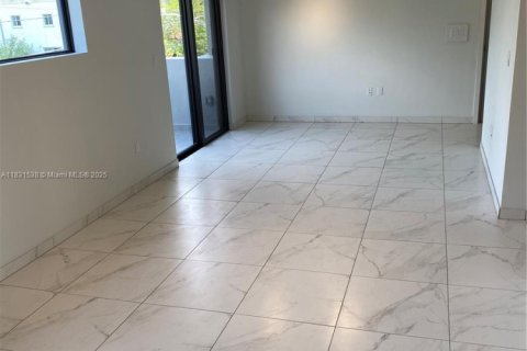 Appartement à louer à Miami, Floride: 2 chambres, 111.48 m2 № 1809196 - photo 7