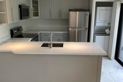 Appartement à louer à Miami, Floride: 2 chambres, 111.48 m2 № 1809196 - photo 4