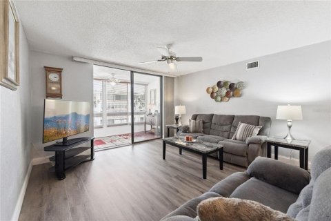 Copropriété à vendre à Daytona Beach, Floride: 2 chambres, 98.1 m2 № 2201833 - photo 2