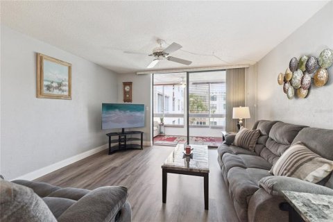 Copropriété à vendre à Daytona Beach, Floride: 2 chambres, 98.1 m2 № 2201833 - photo 11