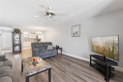 Copropriété à vendre à Daytona Beach, Floride: 2 chambres, 98.1 m2 № 2201833 - photo 13