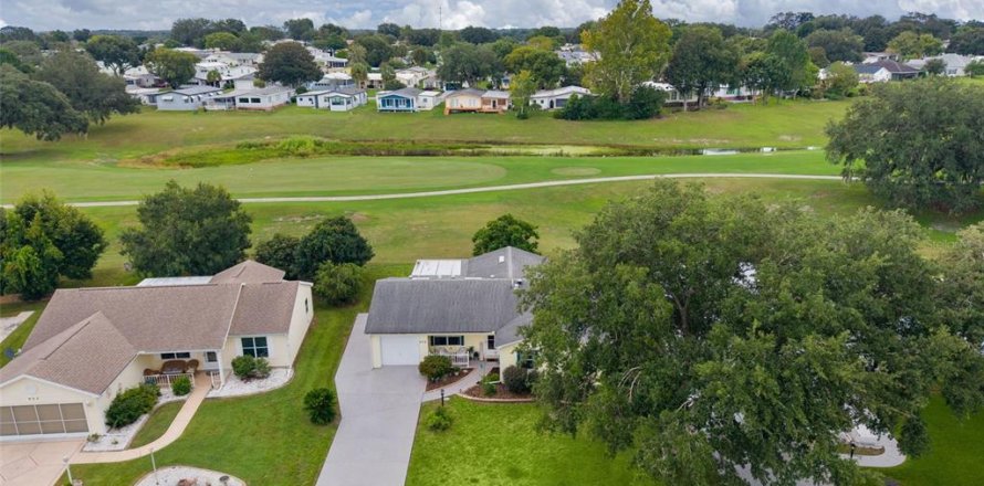 Villa ou maison à The Villages, Floride 3 chambres, 138.89 m2 № 2355728