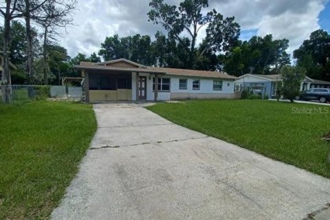 House in Orlando, Florida 3 bedrooms, 92.9 sq.m. № 2232372 - photo 2