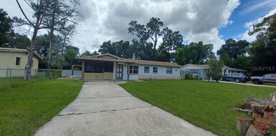 House in Orlando, Florida 3 bedrooms, 92.9 sq.m. № 2232372