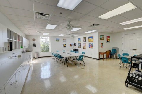 House in Boynton Beach, Florida 3 bedrooms, 159.79 sq.m. № 1100388 - photo 1
