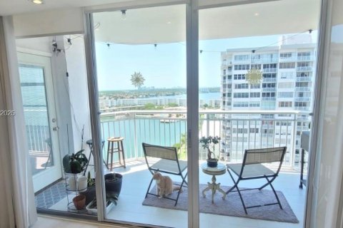 Снять в аренду кондоминиум в Авентура, Флорида 2 спальни, 145.39м2, № 1957372 - фото 2