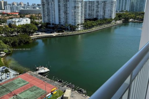 Снять в аренду кондоминиум в Авентура, Флорида 2 спальни, 145.39м2, № 1957372 - фото 14