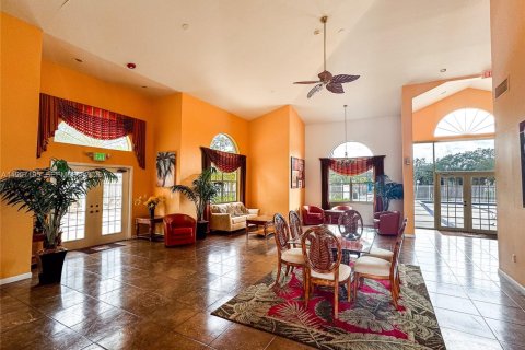 Apartment in Pembroke Pines, Florida 2 bedrooms, 94.39 sq.m. № 2076111 - photo 26
