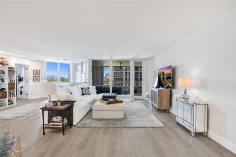 Copropriété à louer à Pompano Beach, Floride: 2 chambres, 152.73 m2 № 1939551 - photo 2