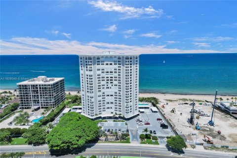Copropriété à louer à Pompano Beach, Floride: 2 chambres, 152.73 m2 № 1939551 - photo 1