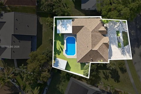 House in Sunrise, Florida 3 bedrooms, 167.87 sq.m. № 2062368 - photo 4