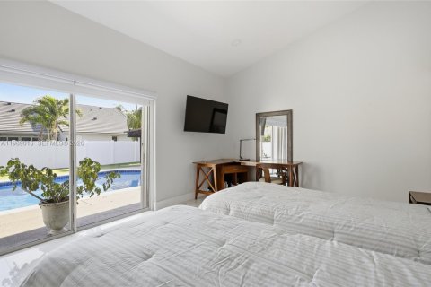 House in Sunrise, Florida 3 bedrooms, 167.87 sq.m. № 2062368 - photo 9