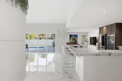 House in Sunrise, Florida 3 bedrooms, 167.87 sq.m. № 2062368 - photo 27