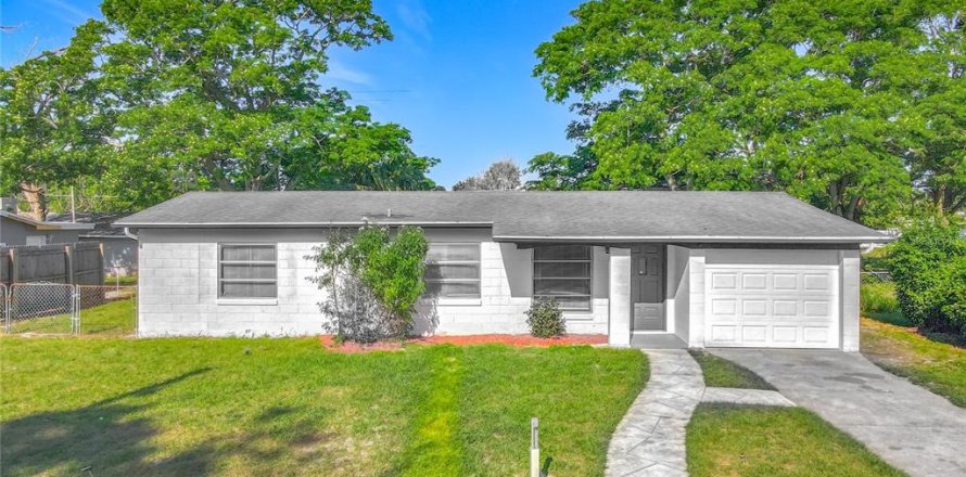 House in Orlando, Florida 3 bedrooms, 122.63 sq.m. № 1769997