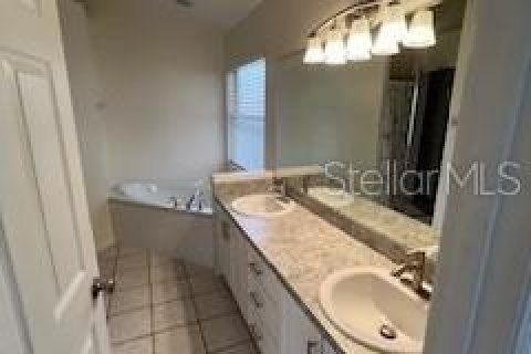 Casa en venta en Longwood, Florida, 4 dormitorios, 191.19 m2 № 1721490 - foto 10