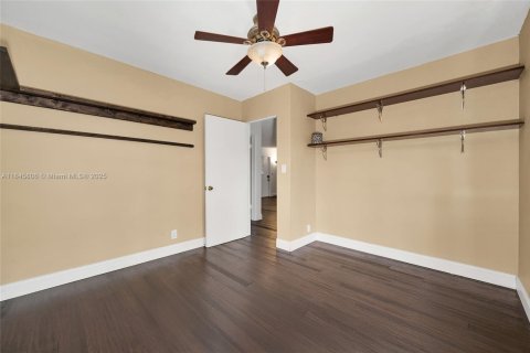 Casa en venta en Oakland Park, Florida, 3 dormitorios, 108.7 m2 № 1846179 - foto 27