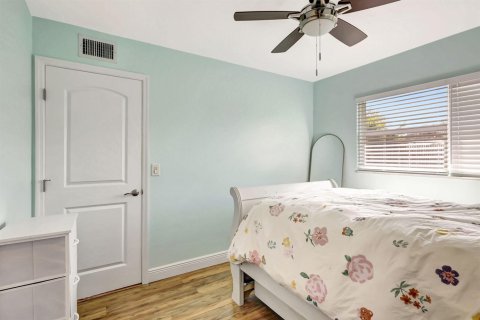 Casa en venta en Port St. Lucie, Florida, 3 dormitorios, 142.7 m2 № 2180434 - foto 22