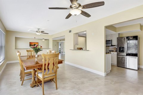 Casa en venta en Port St. Lucie, Florida, 3 dormitorios, 142.7 m2 № 2180434 - foto 13