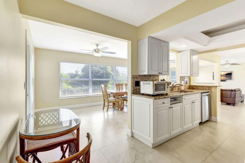 Casa en venta en Port St. Lucie, Florida, 3 dormitorios, 142.7 m2 № 2180434 - foto 19