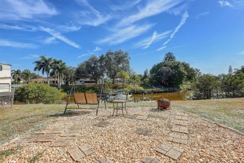 Casa en venta en Port St. Lucie, Florida, 3 dormitorios, 142.7 m2 № 2180434 - foto 29