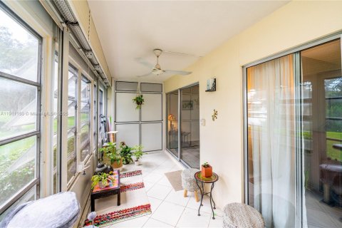 Condominio en alquiler en Coconut Creek, Florida, 2 dormitorios, 107.4 m2 № 1966982 - foto 30