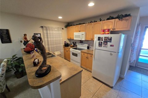 Villa ou maison à louer à Punta Gorda, Floride: 2 chambres, 111.2 m2 № 2436800 - photo 4
