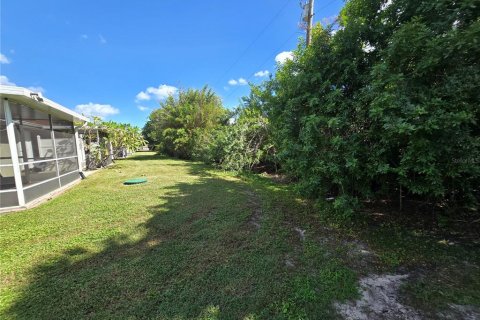 Villa ou maison à louer à Punta Gorda, Floride: 2 chambres, 111.2 m2 № 2436800 - photo 18