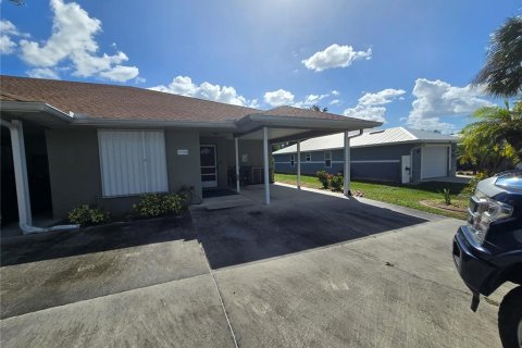 Villa ou maison à louer à Punta Gorda, Floride: 2 chambres, 111.2 m2 № 2436800 - photo 15