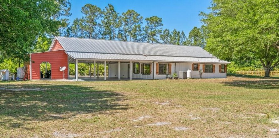 Casa en San Mateo, Florida 3 dormitorios, 196.21 m2 № 1909506