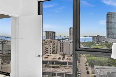 Condominio en alquiler en Miami, Florida, 1 dormitorio, 67.35 m2 № 1959020 - foto 4