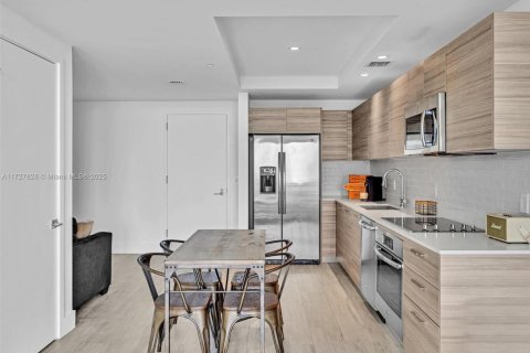 Condominio en alquiler en Miami, Florida, 1 dormitorio, 67.35 m2 № 1959020 - foto 20