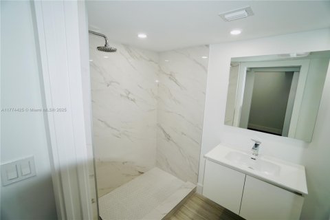 Copropriété à vendre à Aventura, Floride: 2 chambres, 99.68 m2 № 1726299 - photo 10