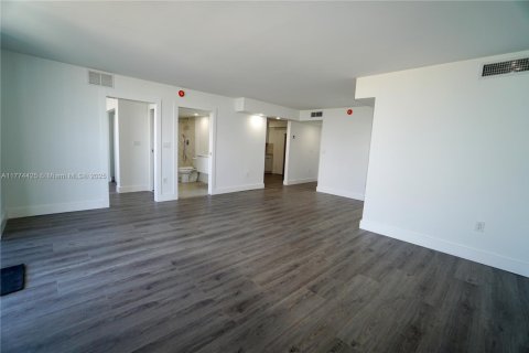 Copropriété à vendre à Aventura, Floride: 2 chambres, 99.68 m2 № 1726299 - photo 5