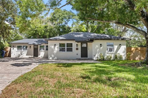 House in Tampa, Florida 3 bedrooms, 148.55 sq.m. № 2349464