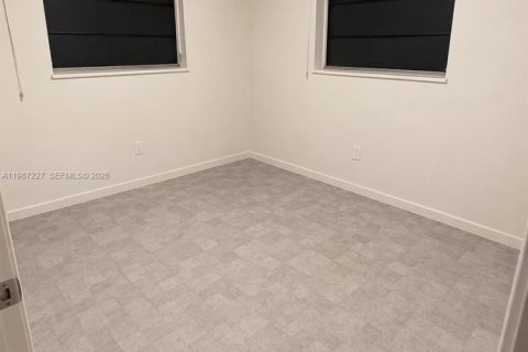 House in Lauderhill, Florida 3 bedrooms, 98.48 sq.m. № 2051622 - photo 9