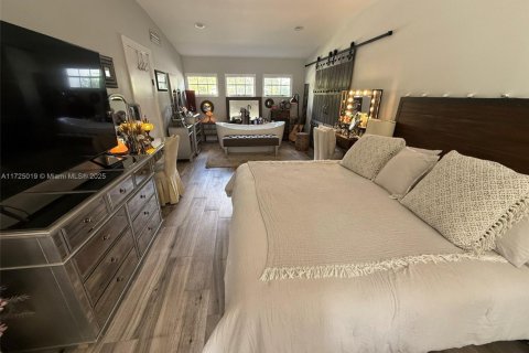 House in North Miami, Florida 2 bedrooms, 181.53 sq.m. № 1702819 - photo 27