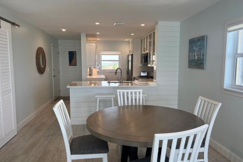 Copropriété à louer à Jensen Beach, Floride: 2 chambres, 103.4 m2 № 2303943 - photo 8