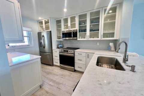 Copropriété à louer à Jensen Beach, Floride: 2 chambres, 103.4 m2 № 2303943 - photo 9