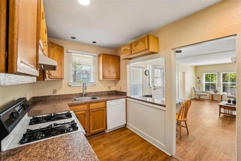 House in Alachua, Florida 3 bedrooms, 95.5 sq.m. № 2228301 - photo 8