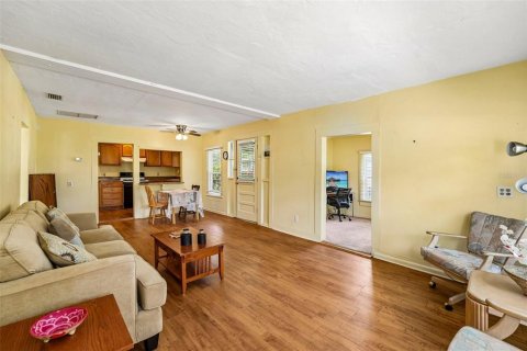 House in Alachua, Florida 3 bedrooms, 95.5 sq.m. № 2228301 - photo 4
