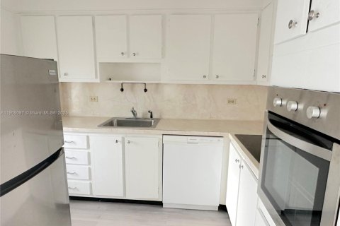 Снять в аренду кондоминиум в Бей-Харбор-Айлендс, Флорида 1 спальня, 86.31м2, № 1964522 - фото 22