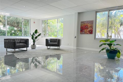 Снять в аренду кондоминиум в Бей-Харбор-Айлендс, Флорида 1 спальня, 86.31м2, № 1964522 - фото 27